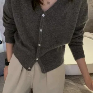 Korean version of autumn new cashmere V-neck cardigan women loose short solid color sweater knit sweater simple coat
