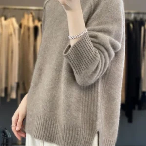 Women's High-Necked Cashmere Sweater 100% Soft Wool Thickened Lazy Raglan Sweater with Slit for Autumn Winter Comfortable Waxy W
